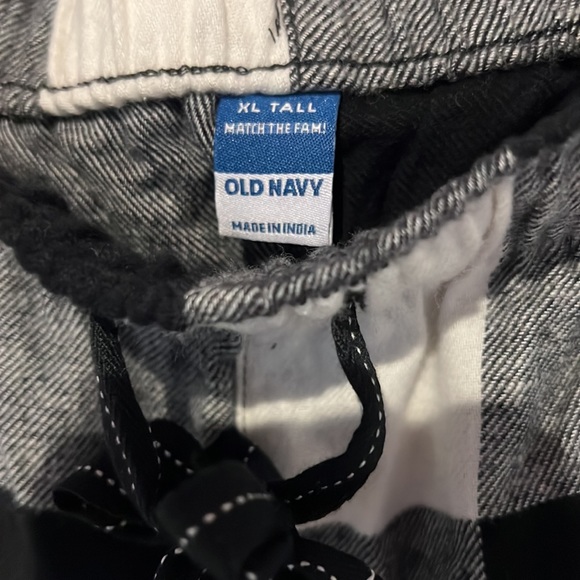 Unisex NWT buffalo flannel pajamas jogger pants, black & white NEW - Picture 2 of 5